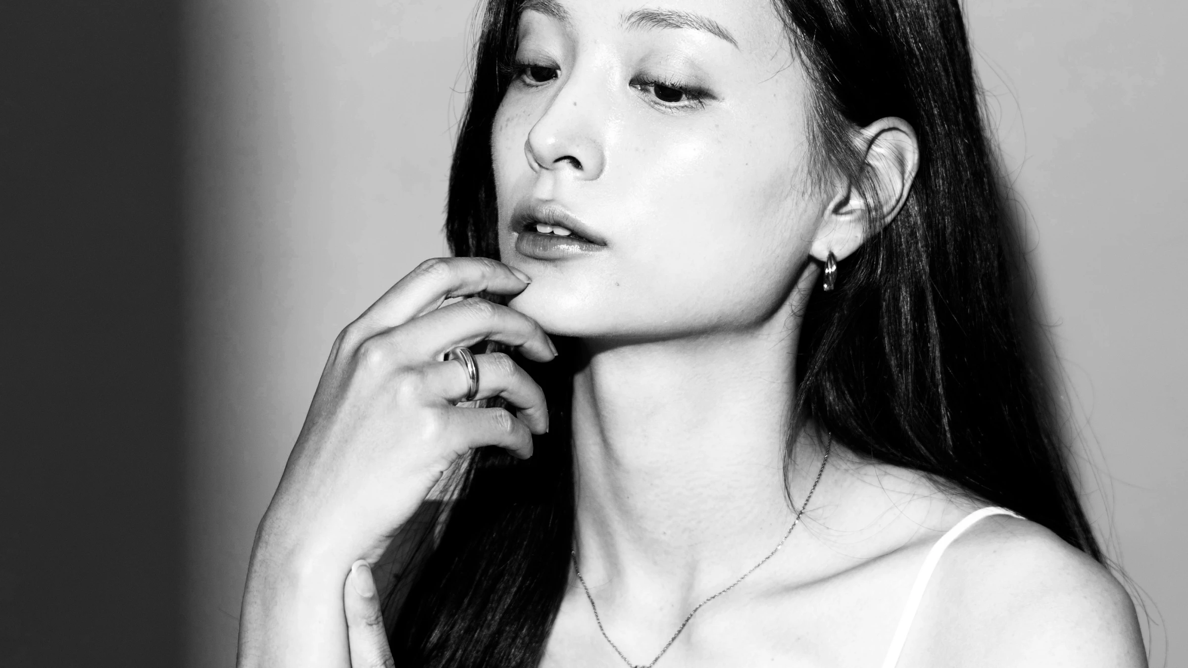 8부 모이사나이트 심플 4발 실버 귀걸이
